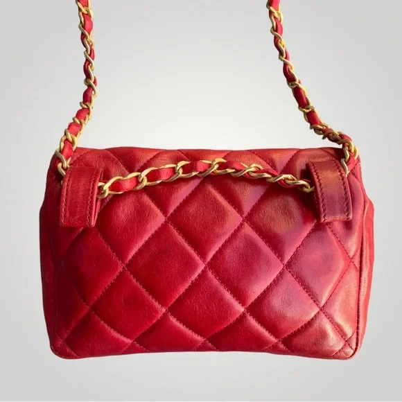 Chanel Red Belt Bag with Vintage Chain Bow Belt - Picture 7 of 17